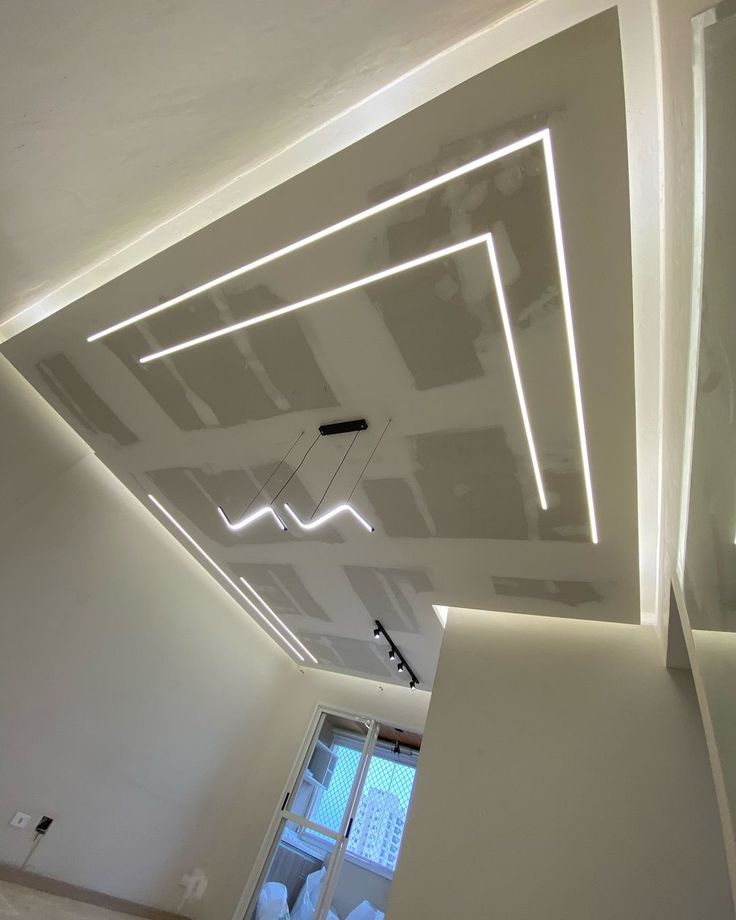Exemplo de sala com acabamento contemporâneo